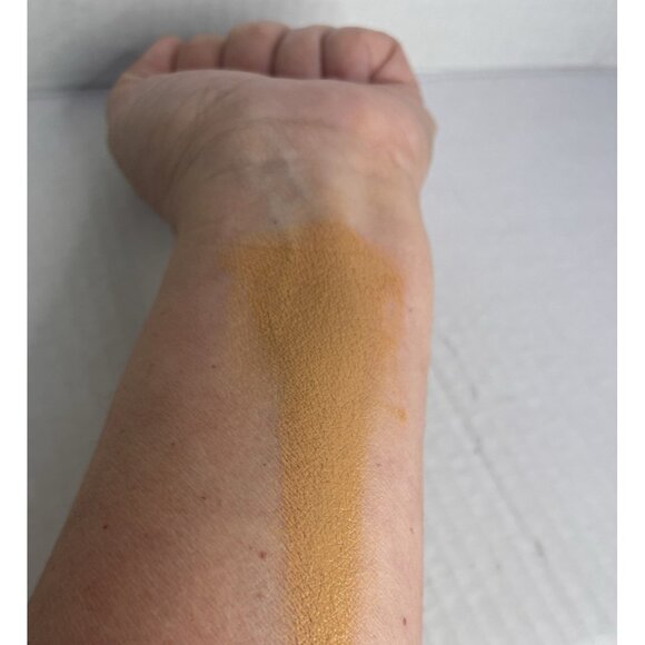 VIC L.A. Radiant Velvet Full Coverage Foundation C42 Light/Medium Tan Collagen - Picture 8 of 10
